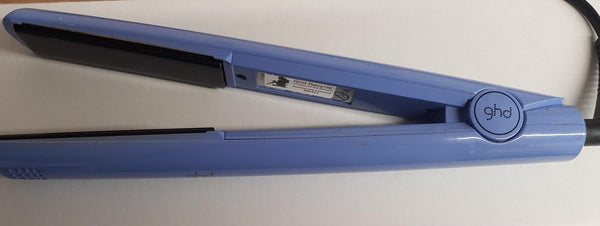 Light blue outlet hair straightener